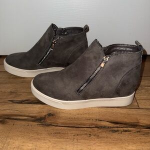 Soda Dark Gray Suede Zip Sneakers